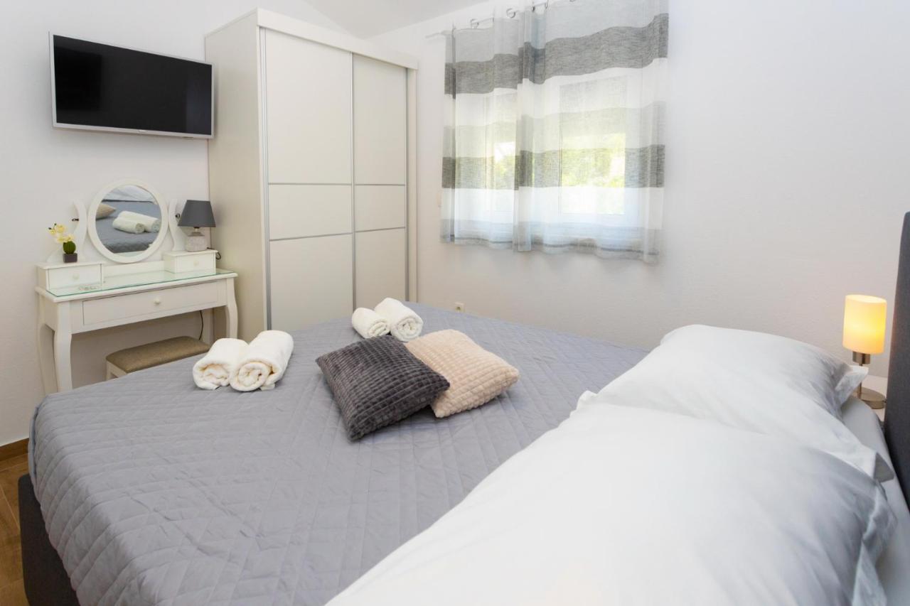 Apartments Jasa Deluxe Makarska Exterior foto